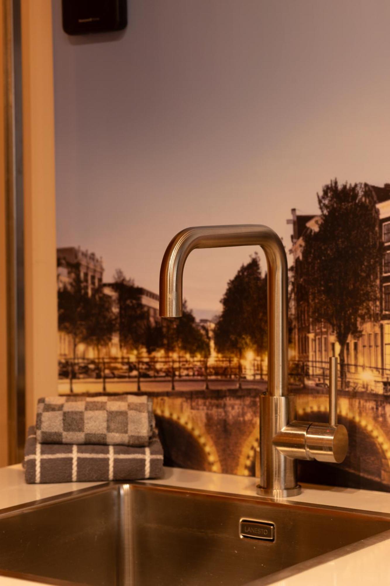 Midtown Hotel Royal Room Ámsterdam Exterior foto